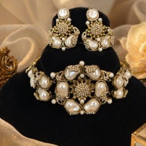 Sultanah Pearl Set - Image 1