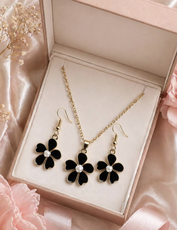 Everyday Glam Necklace and earrings