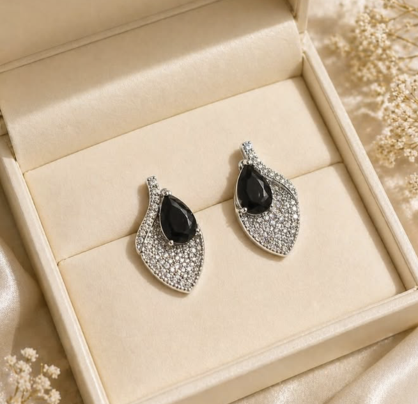 Zarcon Tear Earrings - Black